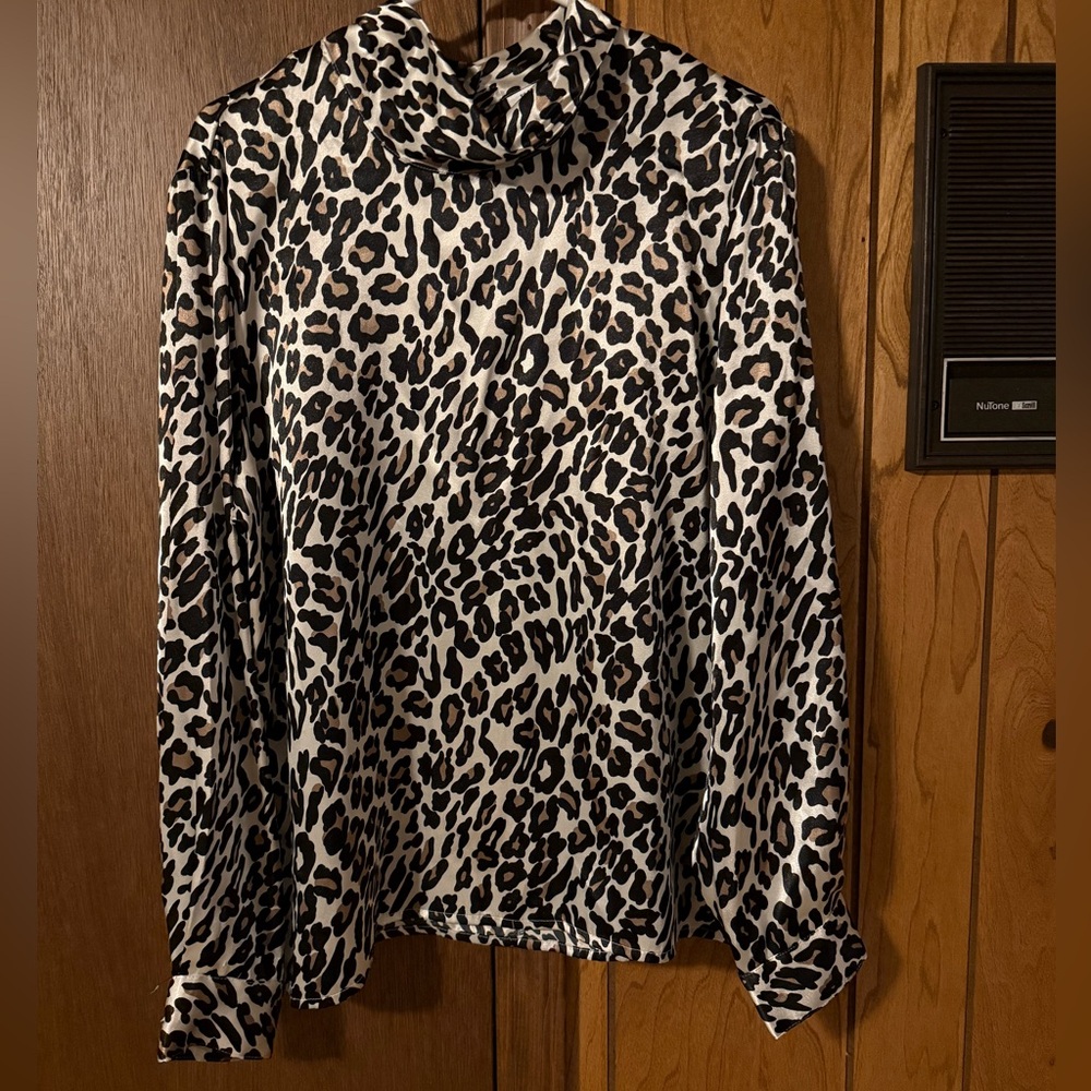 Liz Baker Leopard Blouse Size 16